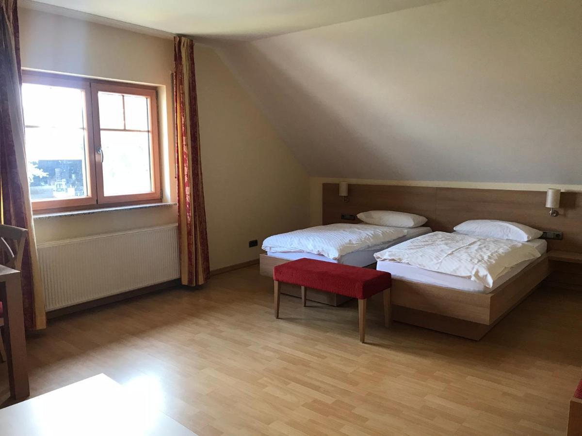 Ferienwohnung Laupus-Hof Bad Vilbel Exterior foto